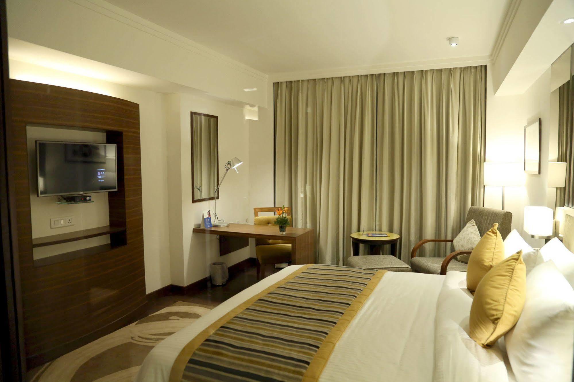 Aditya Park-A Sarovar Portico Hotel Hajdarábád Exteriér fotografie